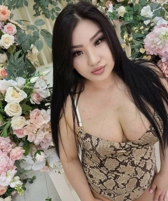 У меня есть опыт, чтобы доставить тебе незабываемые ощущения и удовольствие. Я приглашу тебя в свой уютный уголок в Москве, где ты сможешь расслабиться и насладиться моими нежными ласками. У меня есть много возможностей для тебя: от классического массажа до эротических игр и фантазий. Я гарантирую тебе конфиденциальность, безопасность и уважение. У меня также есть отличные отзывы от предыдущих клиентов, которые подтверждают мою профессиональность и умение доставить удовольствие. Жду встречи с тобой! 😘🌹💋 128, 36 лет