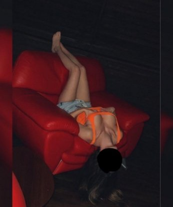 Сексуальная брюнетка с шикарными формами приглашает провести время в атмосфере страсти и удовольствия. Готова исполнить твои фантазии и подарить незабываемые встречи. Ты заслуживаешь лучшего, дорогой мужчина! 10175, 19 лет