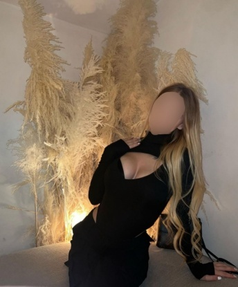 Я опытная специалистка в своем деле, и мои услуги оставят тебя в полном восторге. Встречи со мной - это настоящий фейерверк эмоций и страсти. Я готова исполнить любые твои фантазии и сделать твои желания ярче. Открытая к новым приключениям, я готова разделить с тобой незабываемые моменты нашей встречи. У меня имеются отличные отзывы о моей работе и фото, которые ты можешь увидеть. Жду тебя в Москве для незабываемых встреч! 💋 8569, 26 лет